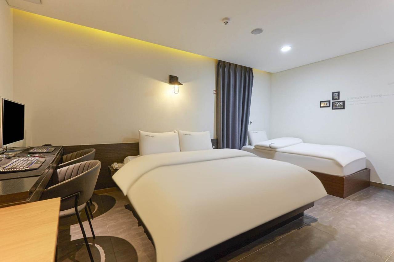 Hertz Hotel