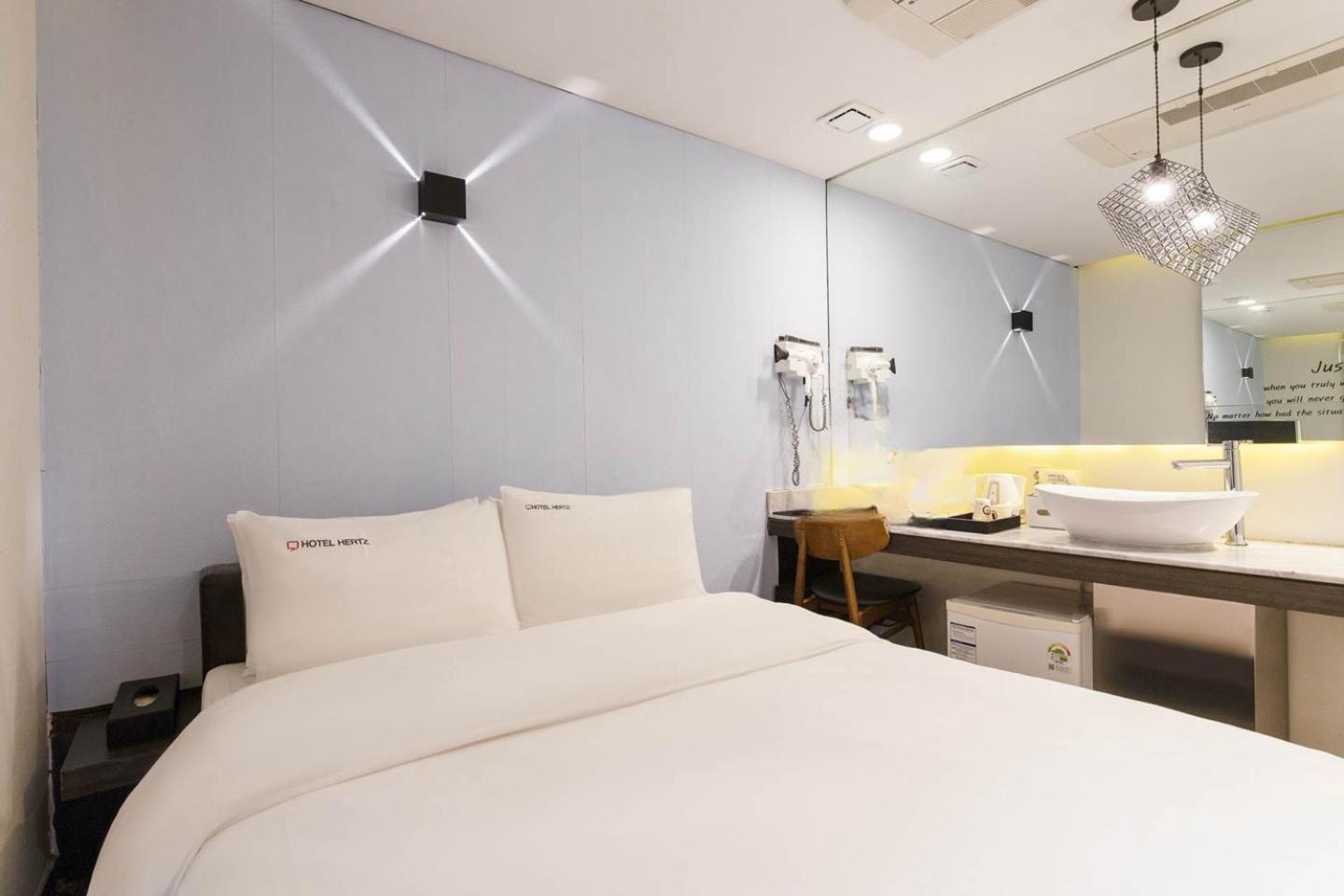 Hertz Seoul